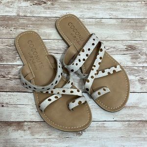 Coconuts by Matisse Catalina Dyed Cow Hair Toe Sandals Cream & Brown Size 7M